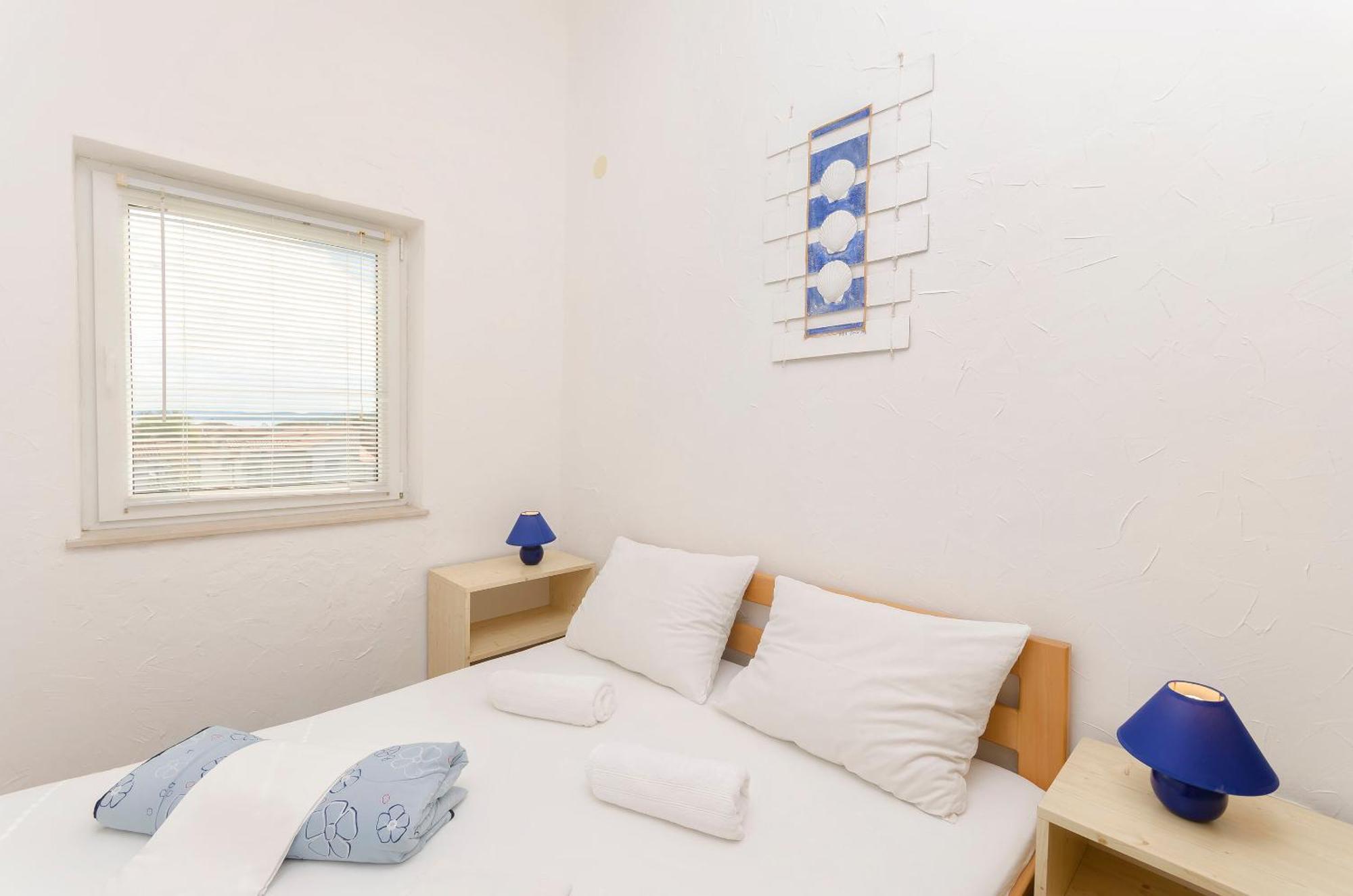 Apartments And Rooms Mladen Водице Екстериор снимка