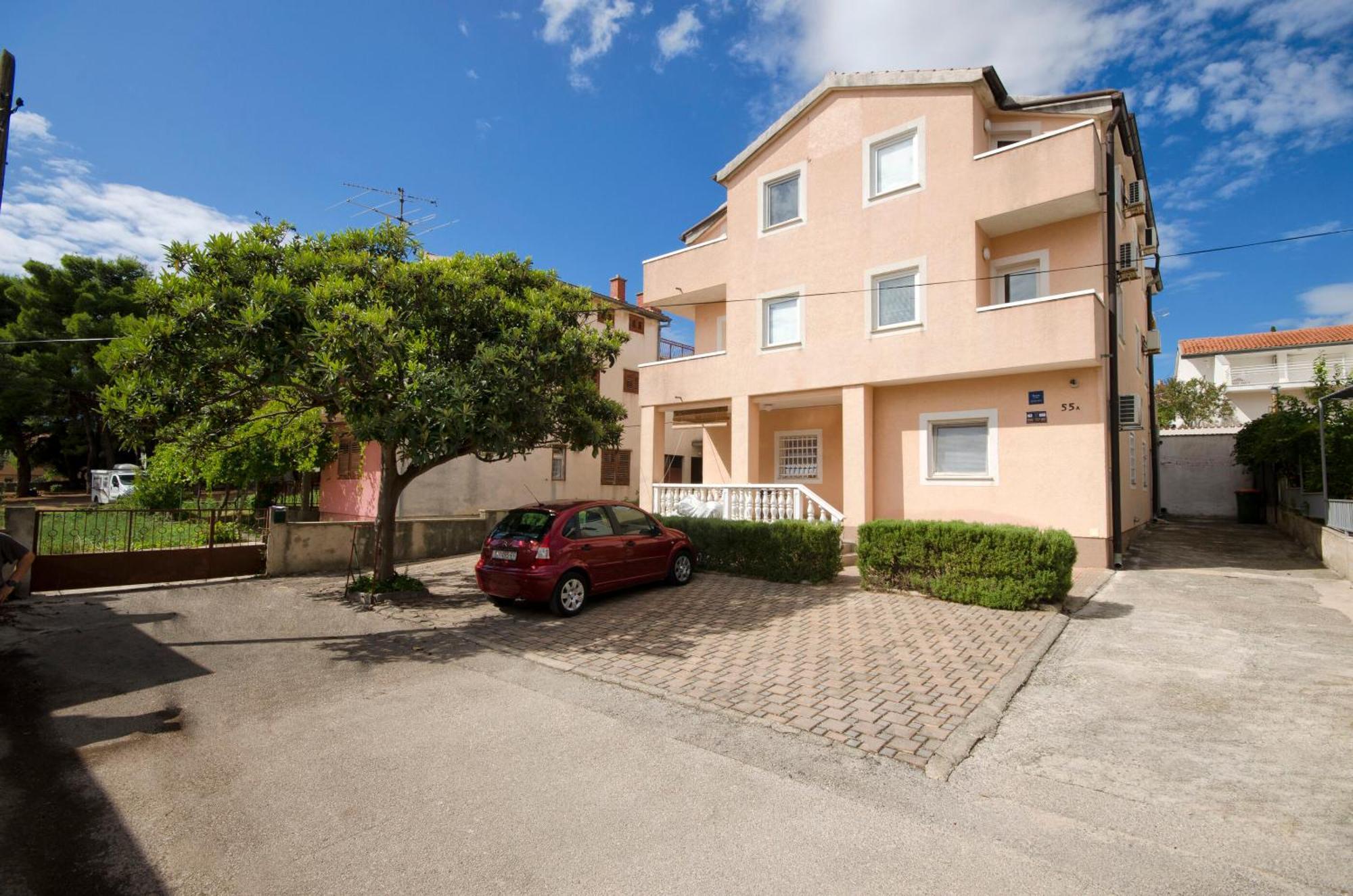 Apartments And Rooms Mladen Водице Екстериор снимка